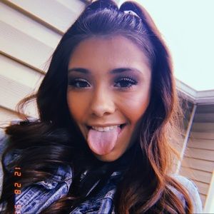 Meet your Posher, Alyssa